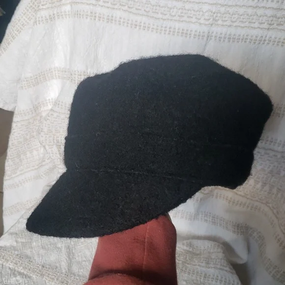 Black Wool Cap One Size - Picture 10 of 10